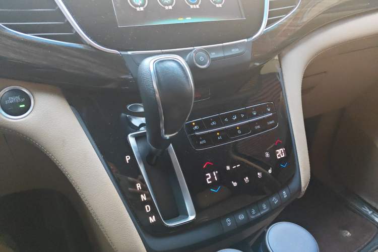 Used Buick GL8 2018 ES 28T Flagship Model China VI Standard
