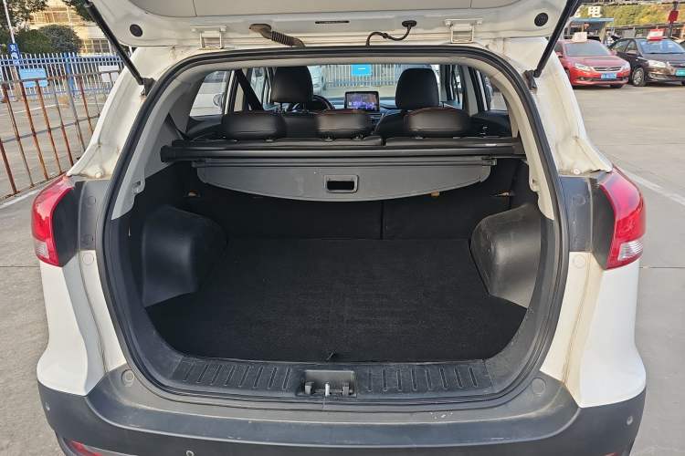 Used  Refine S3 2018 Smart Drive Edition 1.5L Manual Luxury Model