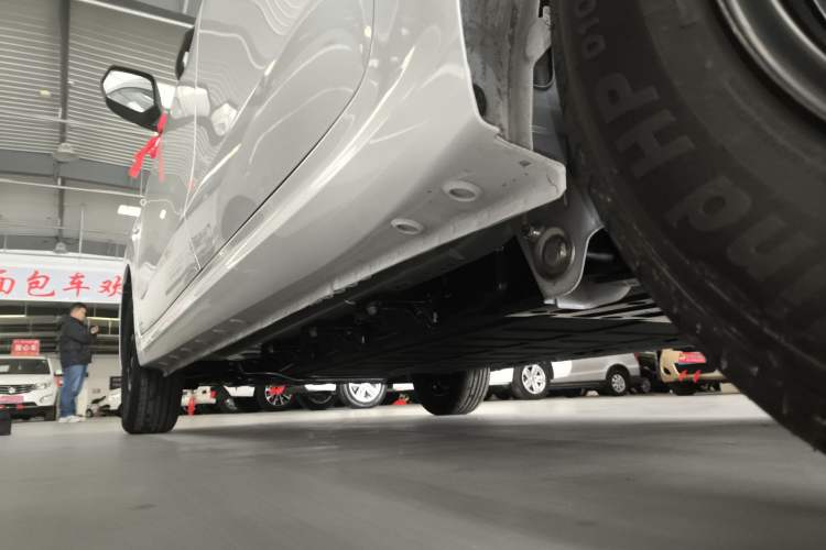 Used Wuling Hongguang New Energy 2024 All-Electric Model 300KM Practical Version
