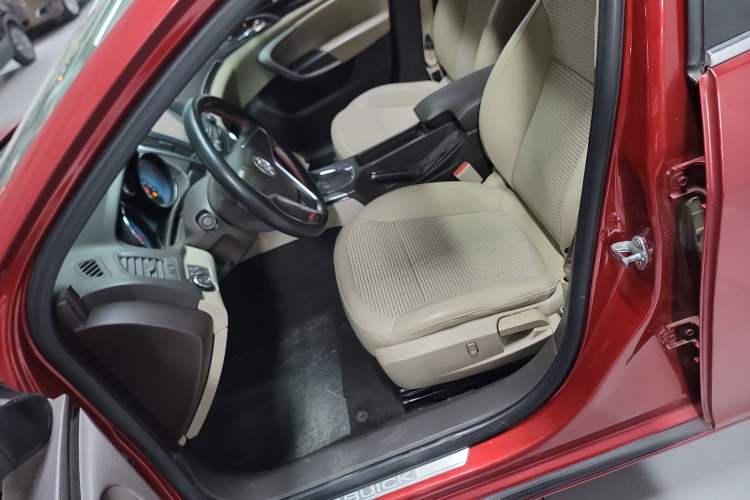 Used Buick Regal 2015 2.0L Leading Fashion Edition
