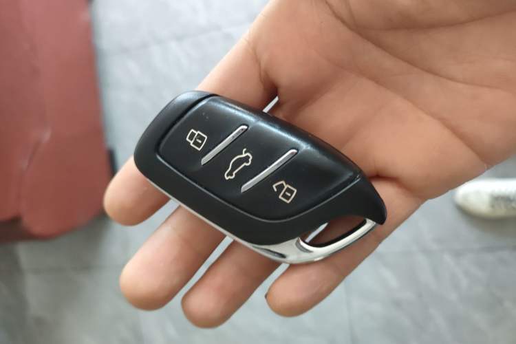 Used Roewe i5 2019 20T Automatic 4G Connect Luxury Flagship Edition
