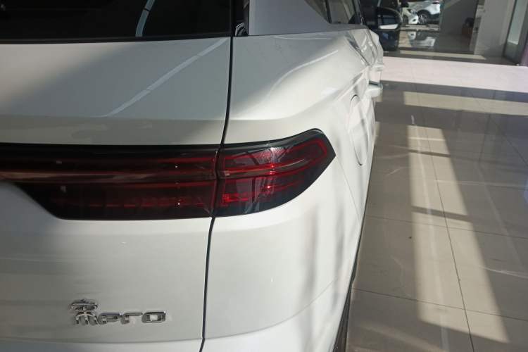 Used BYD Song Pro New Energy 2024 HONOR Edition DM-i 71KM Navigation Model