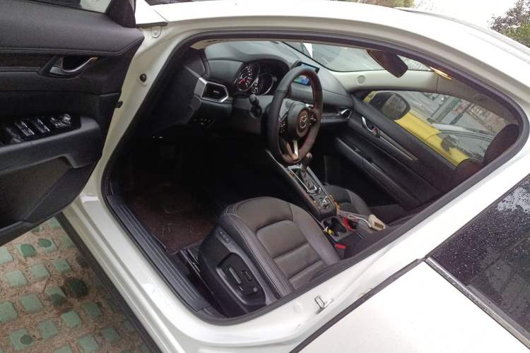 Used Mazda CX-5 2020 Revised Version 2.0L Automatic Two-Wheel Drive ZhiZun Trim
