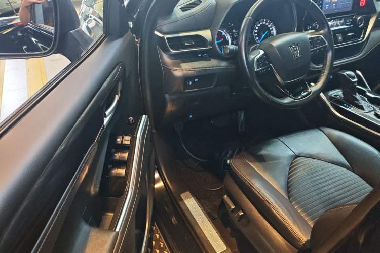 Used Toyota Crown Land Cruiser 2021 2.5L HEV Four-Wheel Drive Luxury Edition
