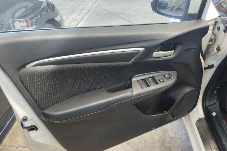 Used Honda Fit 2014 1.5L SE CVT Fashion Model
