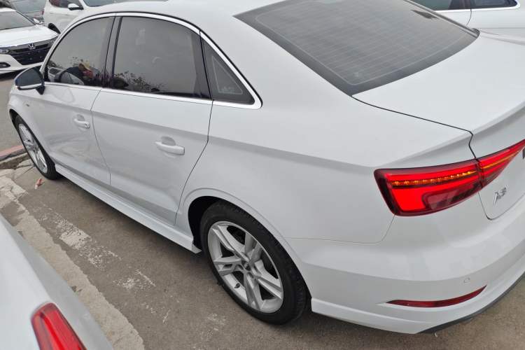 Used Audi A3 2019 Limousine 35 TFSI Fashion Edition China VI Emission Standard
