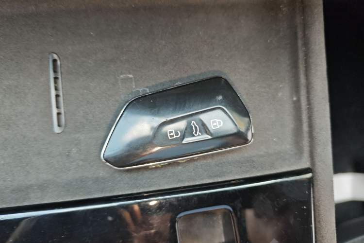 Used Volkswagen Tiguan L 2024 PRO 380TSI Four-Wheel Drive R-Line Prestige Edition
