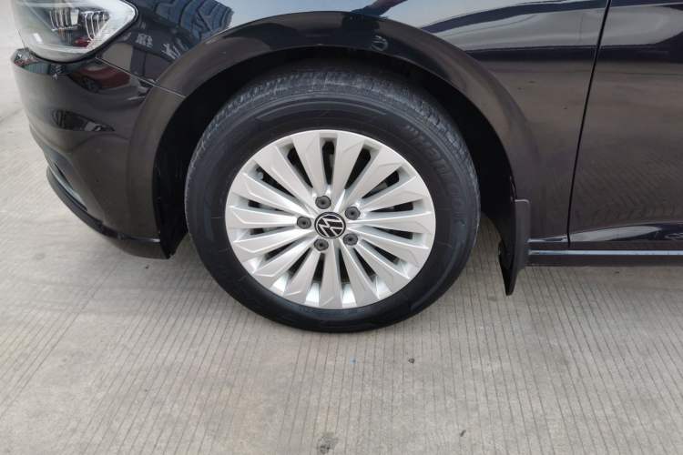 Used Volkswagen Lavida 2021 1.5L Automatic Comfort Edition
