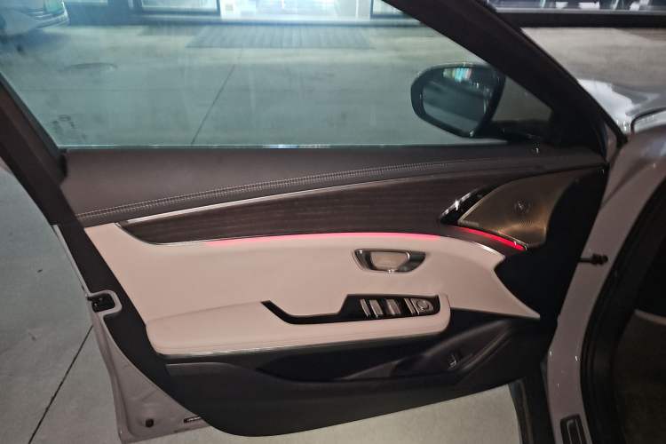 Used BYD Han 2025 DM-i Intelligent Driving Edition 125KM LiDAR Flagship Model
