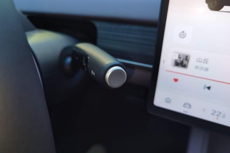 Used ONVO L60 2024 60 kWh All-Wheel Drive