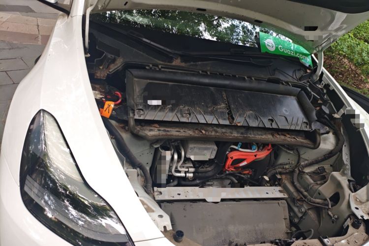 Used Tesla Model Y 2021 Long-Range All-Wheel-Drive Version
