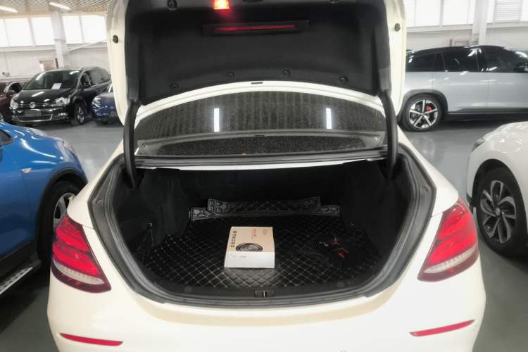 Used Mercedes-Benz E-Class 2017 E 200 L Sport 4MATIC
