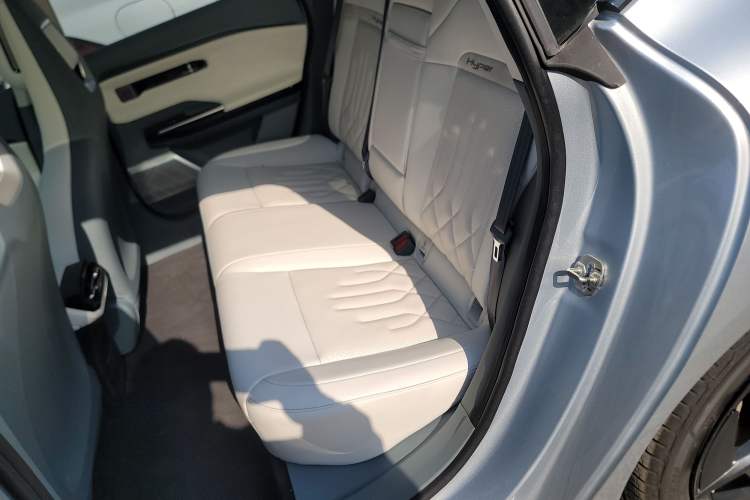 Used  GT 2023 560 Rear-Drive Seven-Wing Edition