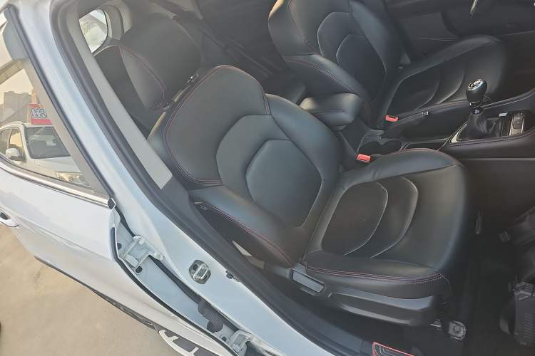 Used  Refine S3 2018 Smart Drive Edition 1.5L Manual Luxury Model