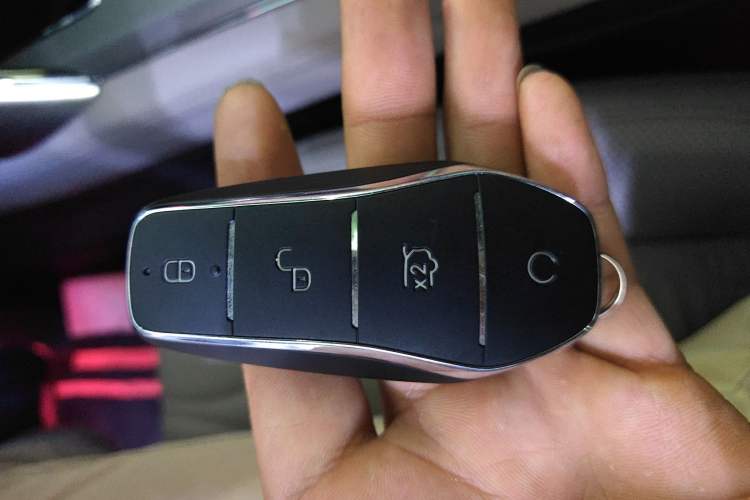 Used BYD Tang New Energy 2024 DM-i Glory Edition 112KM Prestige Model
