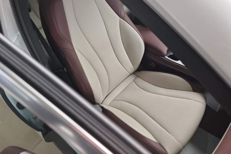 Used BYD Seal 2023 DM-i 1.5L 121km Prestige Model
