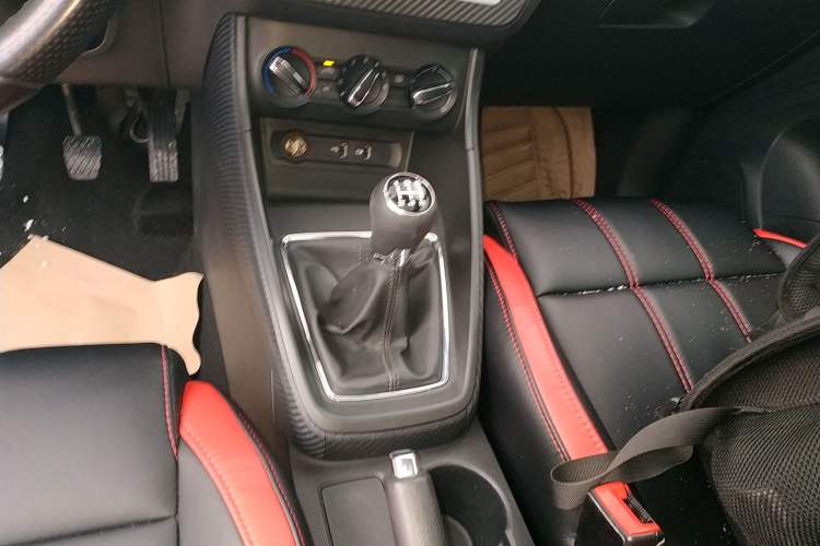 Used MG ZS 2019 1.5L Manual 65-inch Giant-Sized Sunroof Global Edition China VI Standard