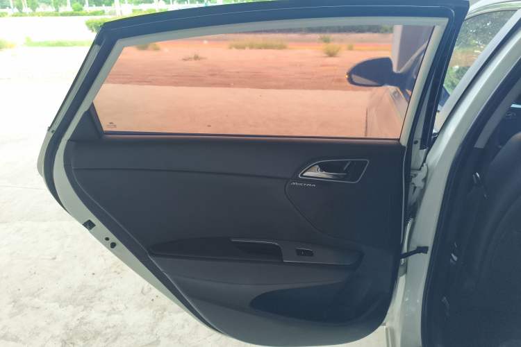 Used Hyundai Mistra 2014 1.8L Automatic Smart GLS
