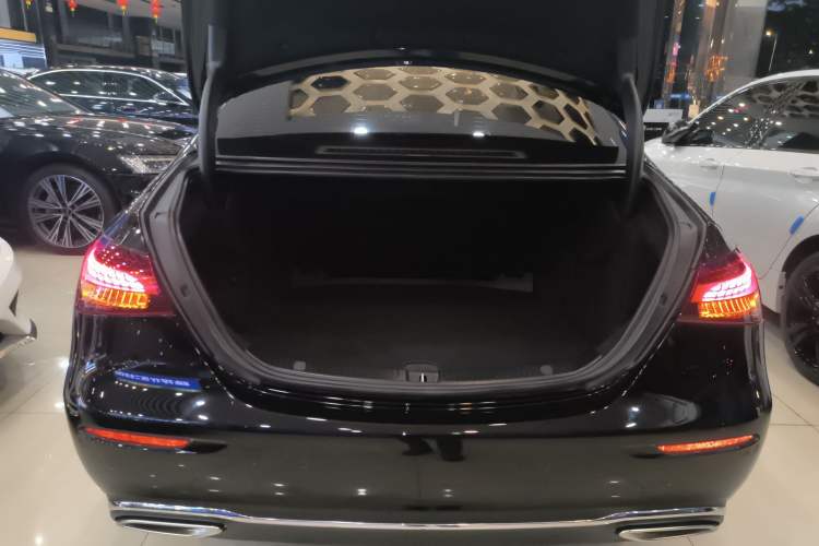 Used Mercedes-Benz E-Class 2021 Restyled E 300 L Luxury Edition
