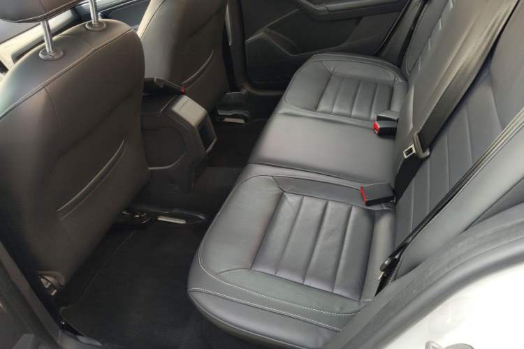 Used Volkswagen Lavida 2017 1.6L Automatic Comfort Edition
