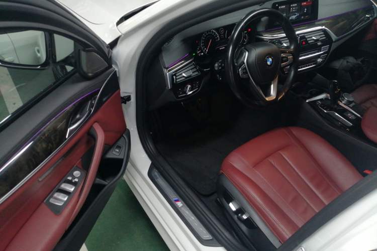 Used BMW 5 Series 2018 Restyled 530Li Leading Edition M Sport Package