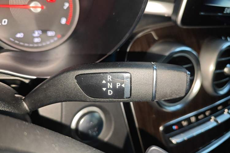 Used Mercedes-Benz GLC 2016 GLC 260 4MATIC Luxury Model