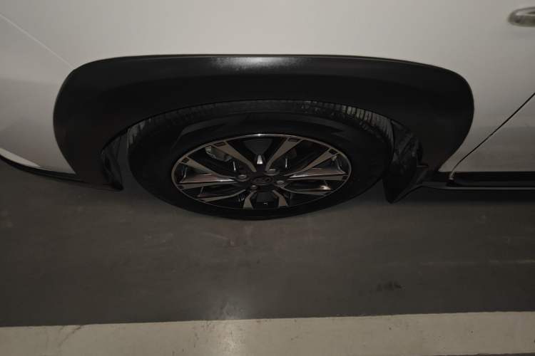 Used Toyota YARiS L 2021 X-Trail 1.5L CVT Luxury Edition
