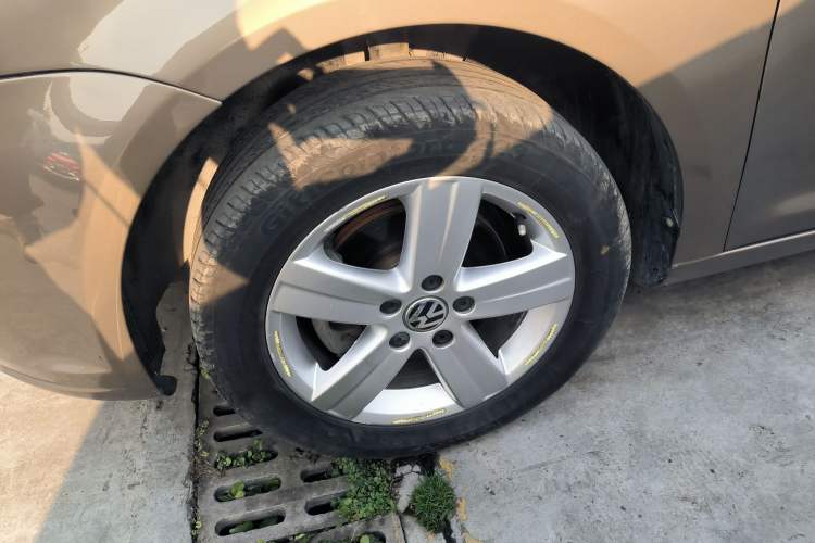 Used Volkswagen Touran 2015 1.4T Manual Fashion Edition 5-Seater
