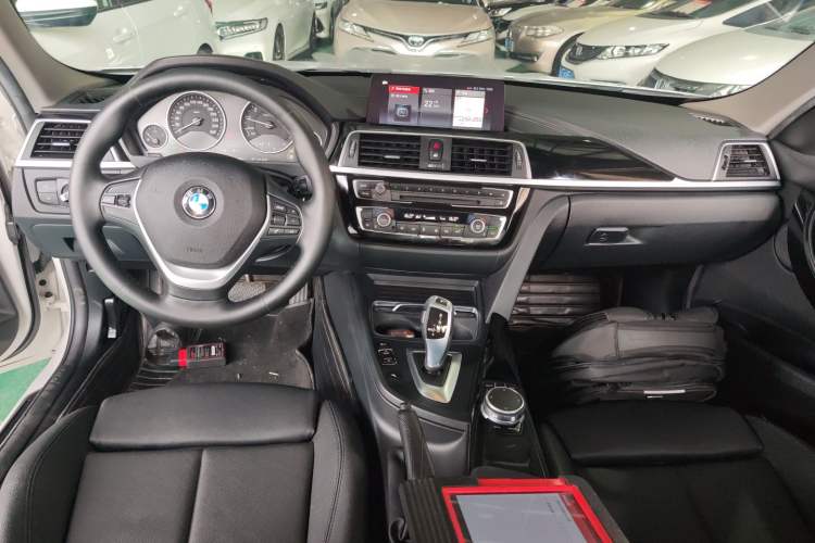 Used BMW 3 Series 2019 320Li Fashion Model
