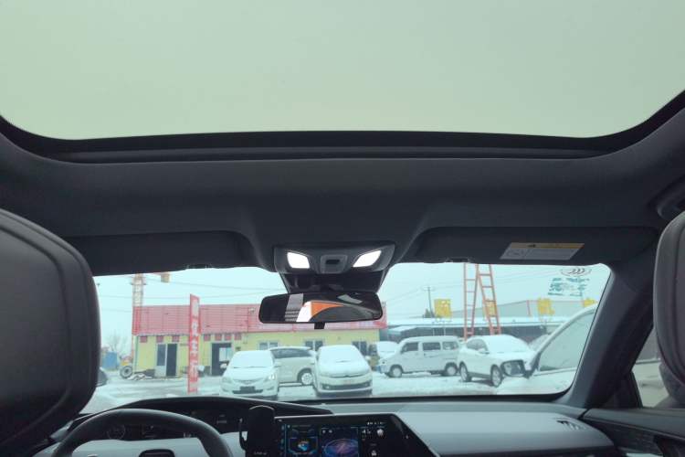 Used Changan UNI-V 2022 1.5T Prestige Version
