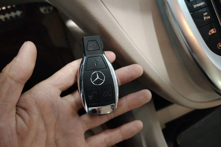 Used Mercedes-Benz V-Class 2021 V 260 Prestige Edition
