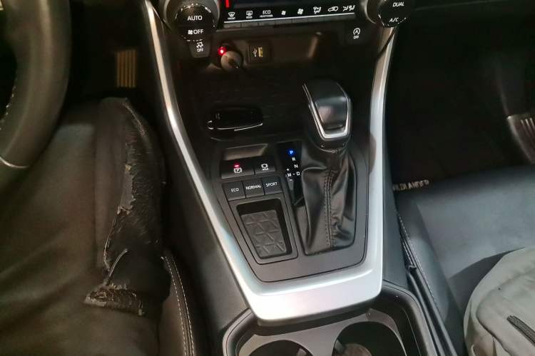 Used Toyota Wildlander 2023 2.0L CVT Two-Wheel Drive Urban Edition
