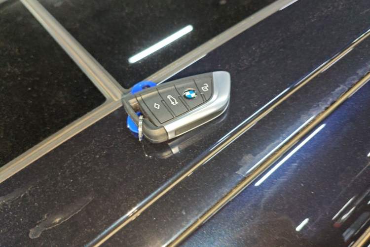 Used BMW i3 2025 eDrive 40 L Midnight Edition
