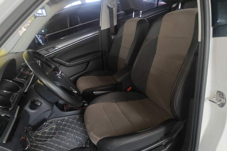 Used Volkswagen C-TREK 2018 230TSI DSG Comfort Model
