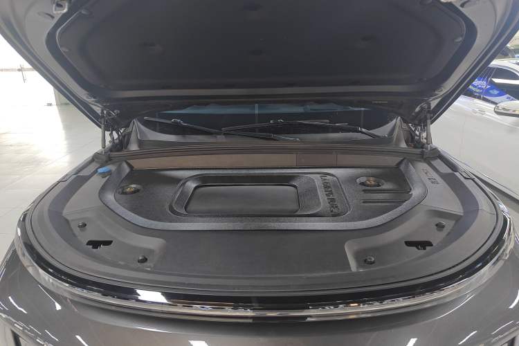 Used Li Auto L8 2023 Air model
