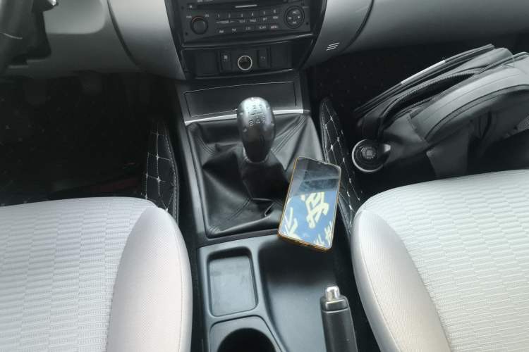 Used Mitsubishi Pajero Sport 2013 2.4L Manual Two-Wheel Drive Comfort Edition
