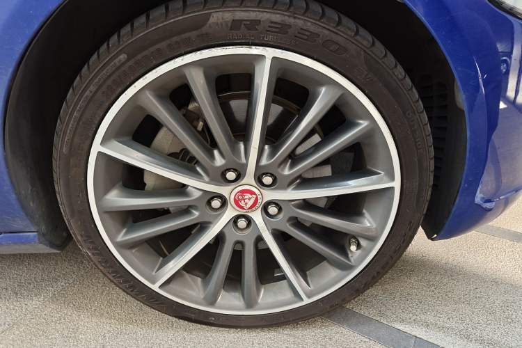 Used Jaguar XEL 2018 2.0T 200 PS First-Edition Limited Edition
