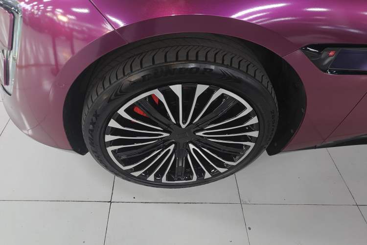 Used  12 2025 Ultra Extended-Range Edition
