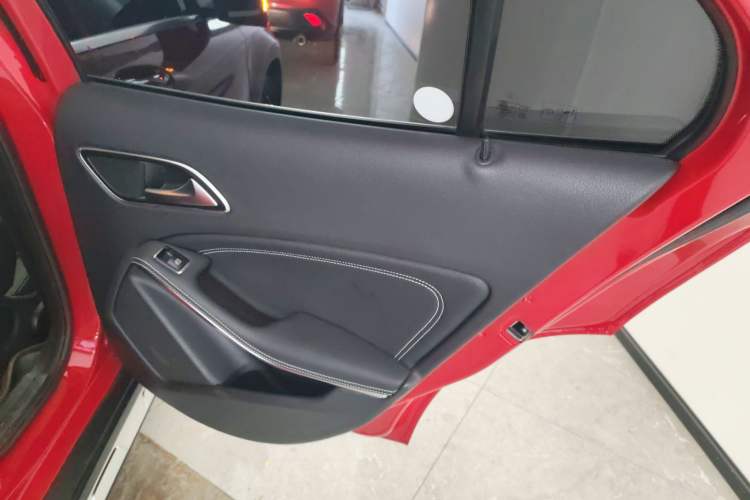 Used Mercedes-Benz GLA 2015 GLA 200 Fashion Model
