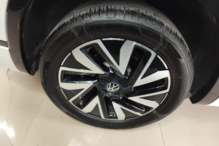 Used Volkswagen Tayron 2024 330TSI Two-Wheel Drive R-Line High-Energy Version
