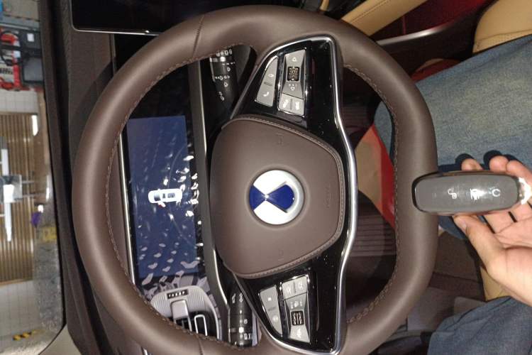 Used Denza D9 2024 DM-i 1050 Luxury Model