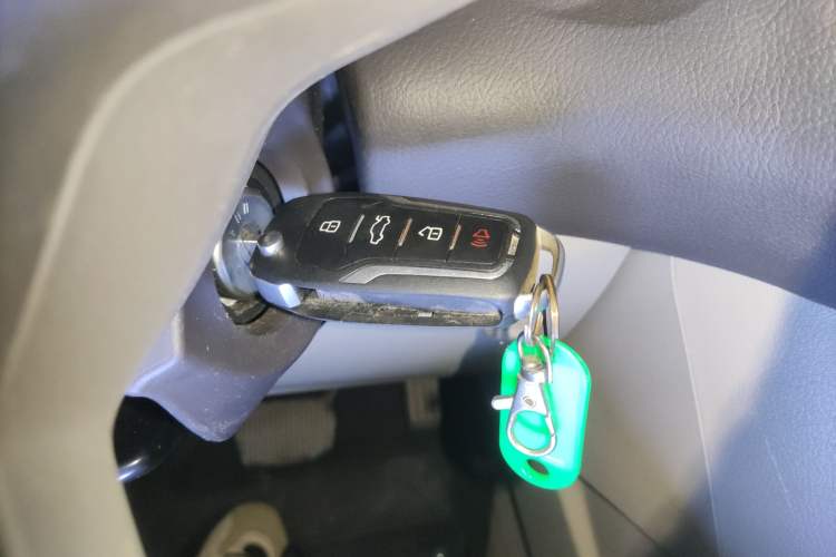 Used Ford Focus 2012 Sedan 1.6L Automatic Fashion Edition
