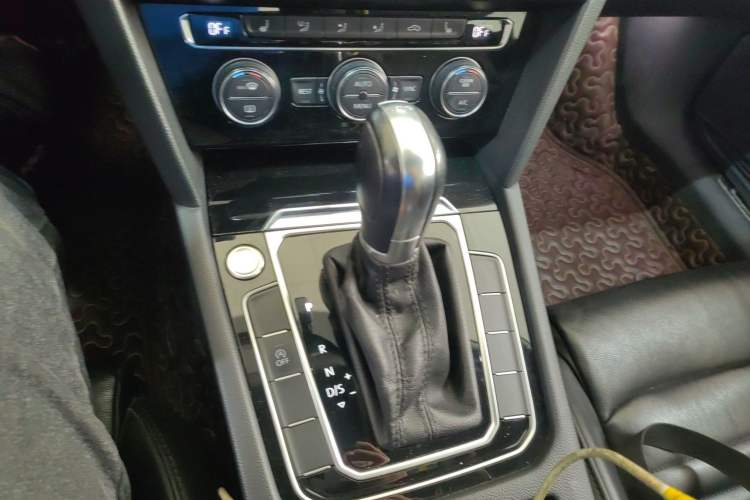 Used Volkswagen Magotan 2018 Facelift 330TSI DSG Luxury Model
