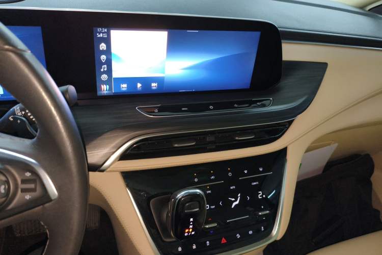 Used Buick GL8 2023 ES Lu Zun Deluxe Model
