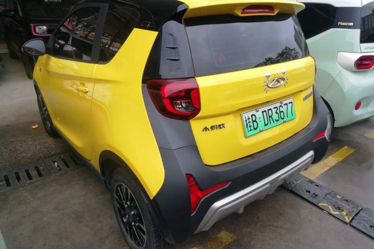 Used Chery Little Ant 2022 Revised Version Sweet Pink Edition Half-Sugar Version Lithium Iron Phosphate 30.7 kWh 30 kW 301 km