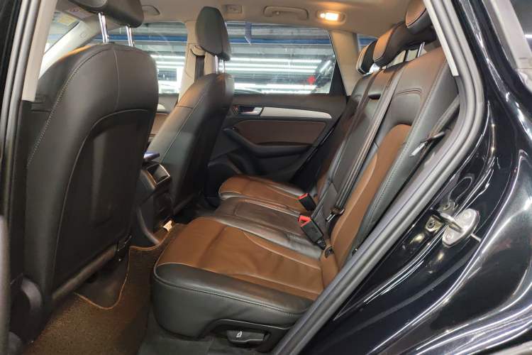 Used Audi Q5 2017 Plus 40 TFSI Ambition Model