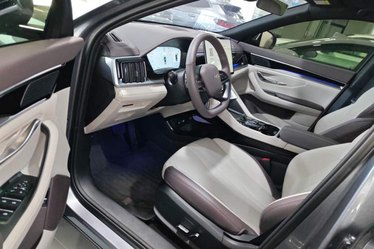 Used BYD Song PLUS New Energy 2025 EV Intelligent Driving Version 520km Premium Model