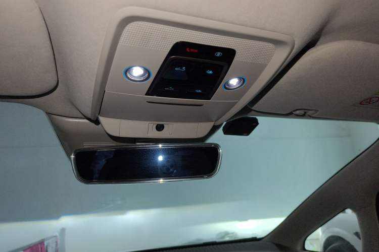 Used Denza D9 2024 DM-i 980 Four-Wheel Drive Flagship Model