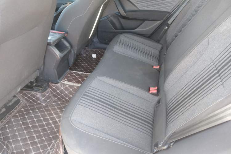 Used Volkswagen Tharu 2022 280TSI Two-Wheel Drive Trend Edition
