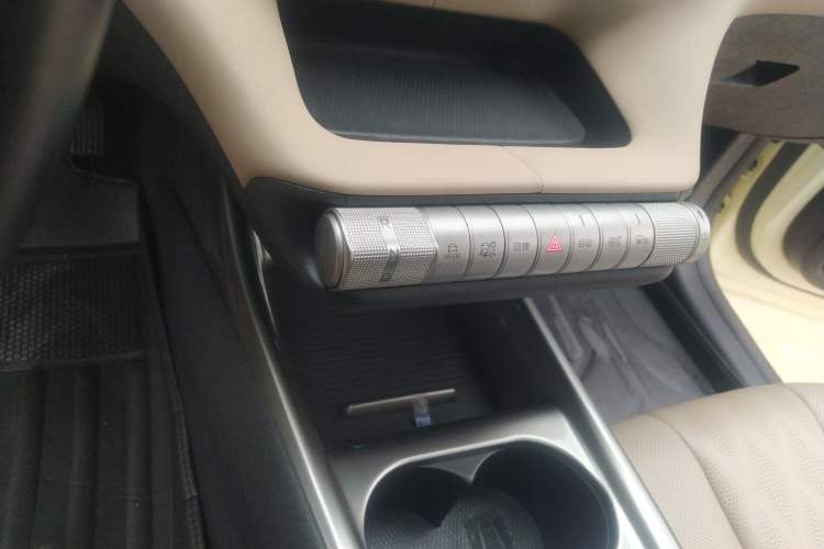 Used BYD Dolphin 2023 420 km Free Version
